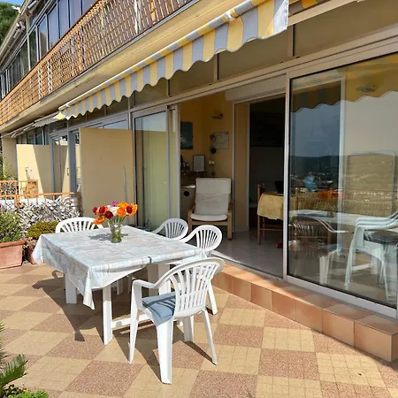 Lägenhet Avec Superbe Terrasse Pour 4 Personnes