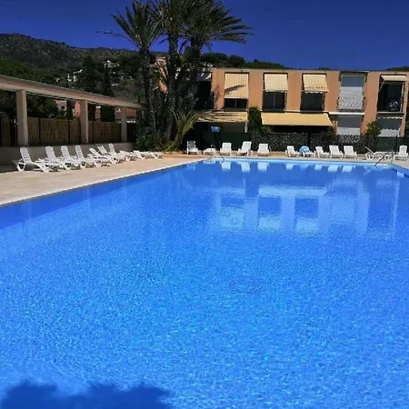 Avec Superbe Terrasse Pour 4 Personnes Apartmán *