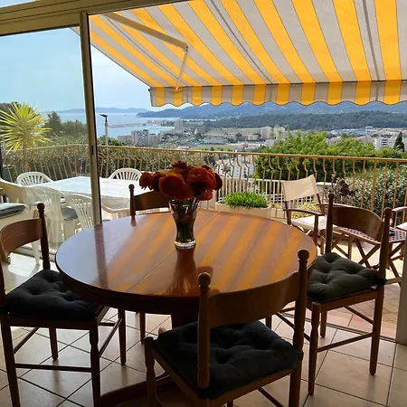Avec Superbe Terrasse Pour 4 Personnes * לה לבאנדו