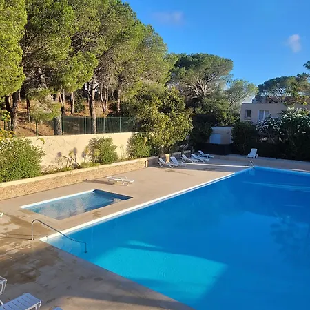 Avec Superbe Terrasse Pour 4 Personnes * Le Lavandou